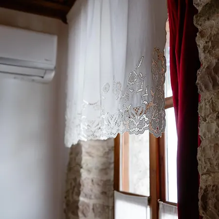 4 호텔 Gjirokastër