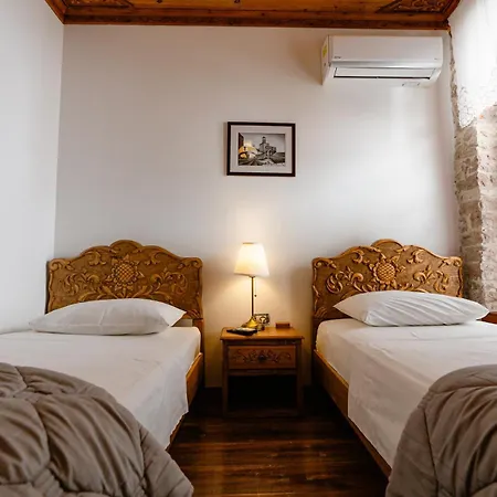 호텔 4 Gjirokastër