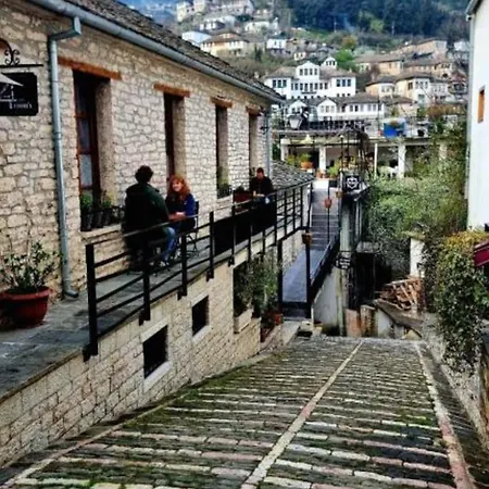 4 מלון Gjirokastër