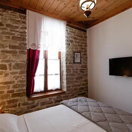 호텔 4 Gjirokastër