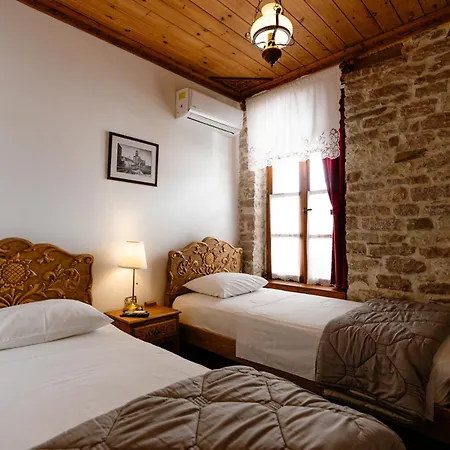 4 호텔 Gjirokastër